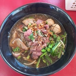 ก๋วยเตี๋ยวเนื้อ