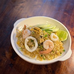 ข้าวผัดทะเล