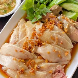 บังนัน ข้าวมันไก่ไทยบุรี ศูนย์การแพทย์ ม.วลัยลักษณ์ (ชั้น G)