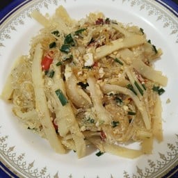 ผัดหน่อไม้วุ้นเส้น