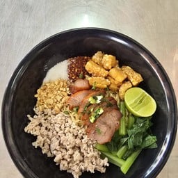Noodle Rpooh บะหมี่อาภู ซอย 3