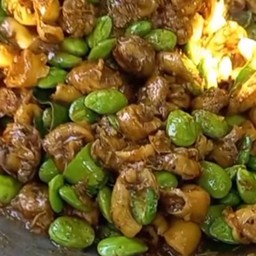 ผัดพริกแกงใต้สตอ