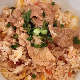 ข้าวผัดหมูชิ้น