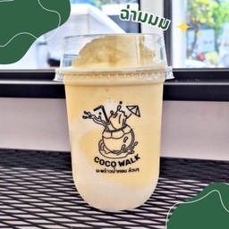 มะพร้าวน้ำหอม นมอัลมอนด์ ปั่น