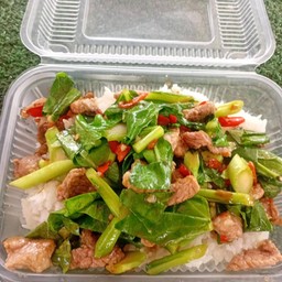 คะน้าหมูชิ้น