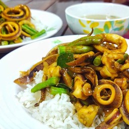 เครื่องแกง ราดข้าว