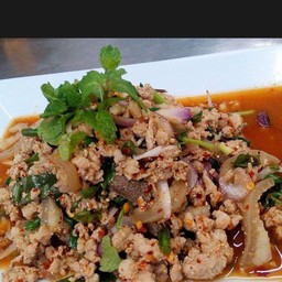 ลาบหมูราดข้าว(เอาเฉพาะหมูสับล้วนนนน)