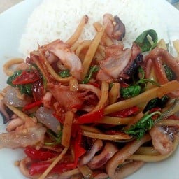 อาริกาโตะ ตามสั่ง&เกาเหลาต้มเลือดหมู ศรีสะเกษ