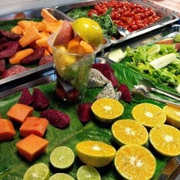 Yam Drinks บุฟเฟ่ต์ผลไม้สดปั่น ตลาดนัด ท อ