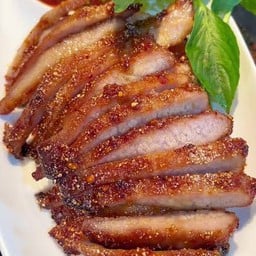 คอหมูย่างคลุกฝุ่น