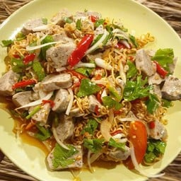 ยำไวไวหมูยอพริกไทยดำ