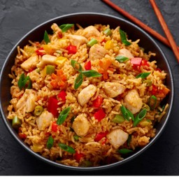 ข้าวผัดเชซวนไก่