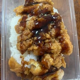 ข้าวไก่ทอดราดซอสเทอริยากิ