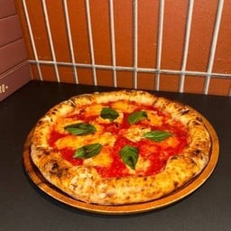 Margherita pizza