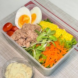 สลัดทูน่าไข่ต้ม