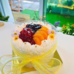 เค้กนมสด 3 รส (สตอเบอรี่+บลูเบอรี่+ส้ม) 0.5 ปอนด์ (ฟรีป้ายHBDเล็ก)