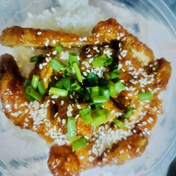 ข้าวหน้าไก่ซอสเทอริยากิ