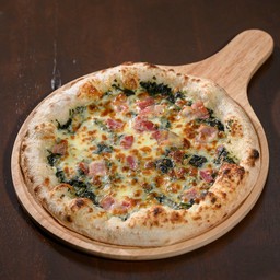 พิซซ่านาโปลี ผักโขมชีส ( Neapolitan Spinach & Cheese Pizza )