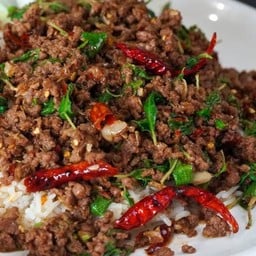 กะเพราเนื้อสับ (กับข้าว)