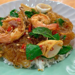 กะเพราวุ้นเส้นทะเล(ราดข้าว)
