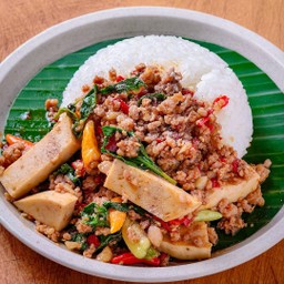 ข้าวกะเพราหมูสับXหมูยออุบล