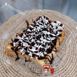 ขนมปังวิปครีม