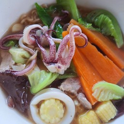 ราดหน้าผักรวม