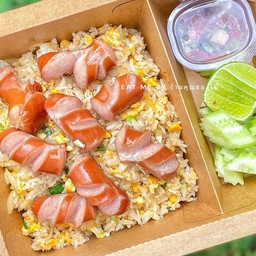 ข้าวผัดไข่ - โปะไส้กรอกทอด [EM]