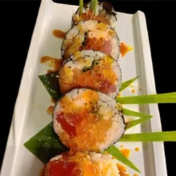 ข้าวห่อสาหร่ายปลาดิบรวมซอสเกาหลี