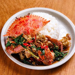 ข้าวกะเพราปูม้าทั้งตัว