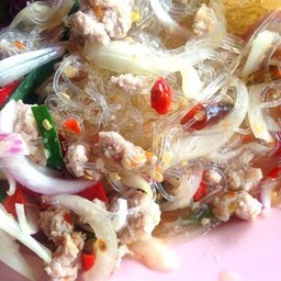ยำวุ้นเส้นหมูสับ