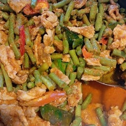 อิ่ม ข้าวราดแกง