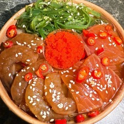 HOT ! ข้าวหน้า แซลมอนดอง+กุ้งดอง + ไข่กุ้ง+สาหร่ายพร้อมน้ำจิ้มซีฟู้ด (三文鱼+酸菜虾饭)