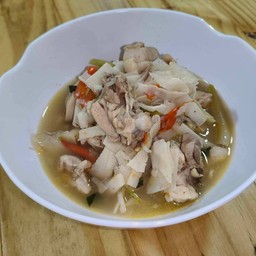 แกงหน่อไม้ดองใส่ไก่