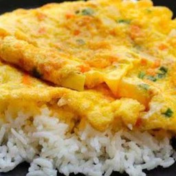 ข้าวไข่เจียวราดข้าวนุ่มๆ