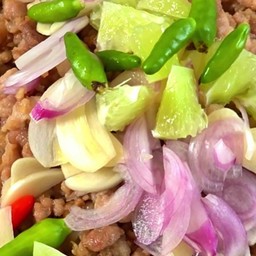 ข้าวหน้าหมูสับผัดปลาเค็ม