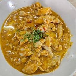 แกงพะแนง (กับข้าว)