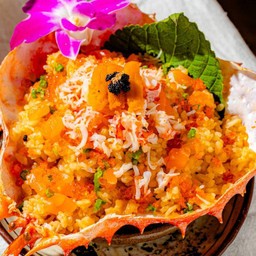 ข้าวผัดปูคิงแครป ไข่แซลมอน