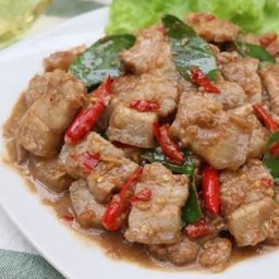 หมูสามชั้นผัดกะปิใต้