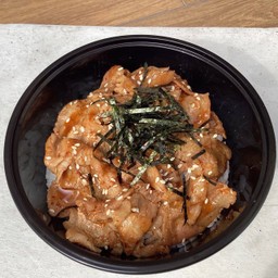 ข้าวหน้าหมูซอสหม่าล่า