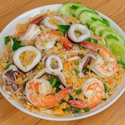 ข้าวผัดทะเล
