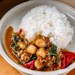 ข้าวกะเพราหอยเชลล์