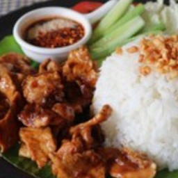 ข้าวหมูทอดน้ำจิ้มแจ่ว