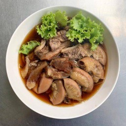 ก๋วยเตี๋ยวรสเยี่ยมป่าแดด