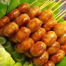 บ้านผลไม้&ไส้กรอก หมูบ้านประวิณ