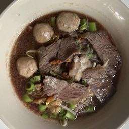 ก๋วยเตี๋ยว ยายทองใบ เตาถ่าน สาขา1