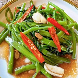 ผัดไฟแดง ( เลือกผักเองได้ )