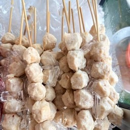 ลูกชิ้น เอ็นไก่