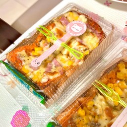 ปังชีสพิซซ่า ข้าวโพด-แฮม