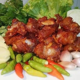 แหนมซี่โครงหมูทอด